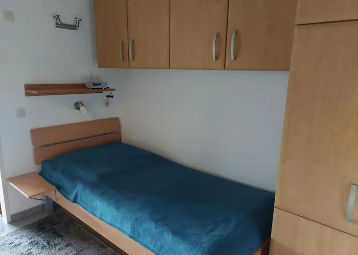 Sander Mit Innenpool